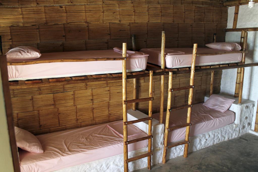 Psygon Surf Camp Albergue Máncora Habitación foto